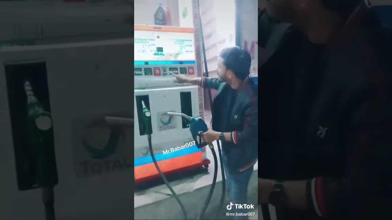 Be careful on petrolpump petrolkarachishellpumppakistan