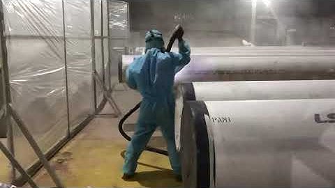 Phun cát làm sạch bề mặt ống thép trắng dự án LNG PV GAS