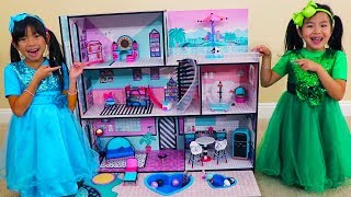Jannie & Emma Pretend Play w/ LOL Surprise Giant Doll House Toys