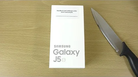 Samsung Galaxy J5 2016 - Unboxing & First Look! (4K)