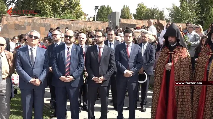 Գարեգին Բ-ի գլխավորությամբ այցելություն Կոմիտասի շիրմին. ՈՒՂԻՂ