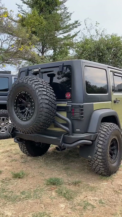 Serupa tapi tak sama! Jeep JK dengan modifikasi AEV Style #jeep #jeepwrangler