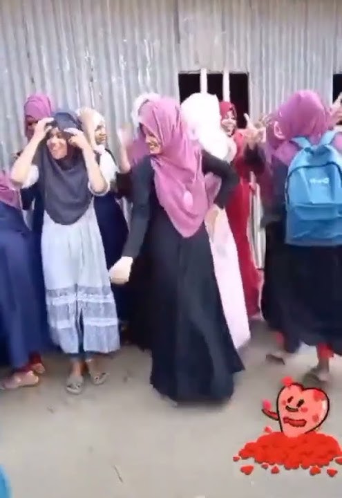 muslim girls dance 🤦🏻haram hai 🙏