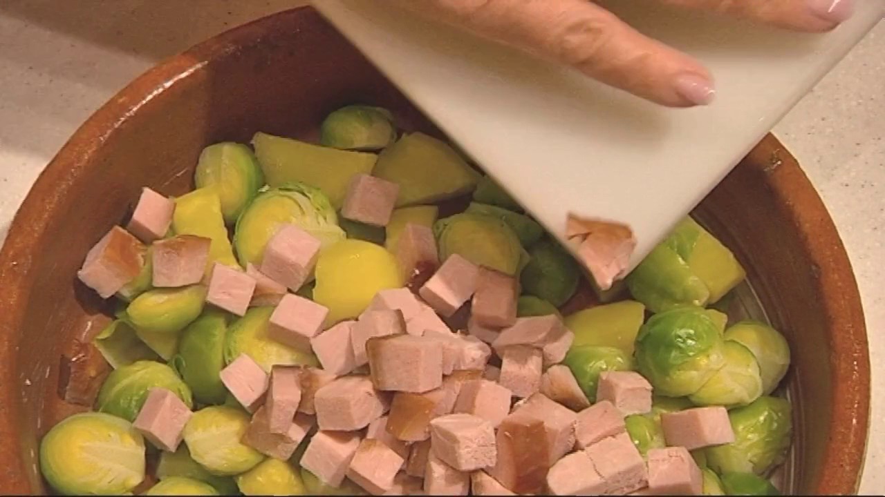 Rosenkohlgratin mit Kassler - YouTube Rosenkohlgratin mit Kassler - YouTube