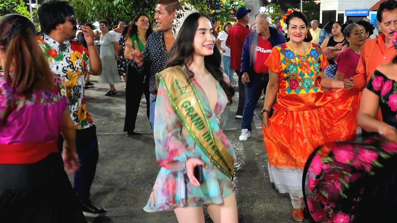 Así se vive el baile en el Parque de la Marimba 4 de marzo