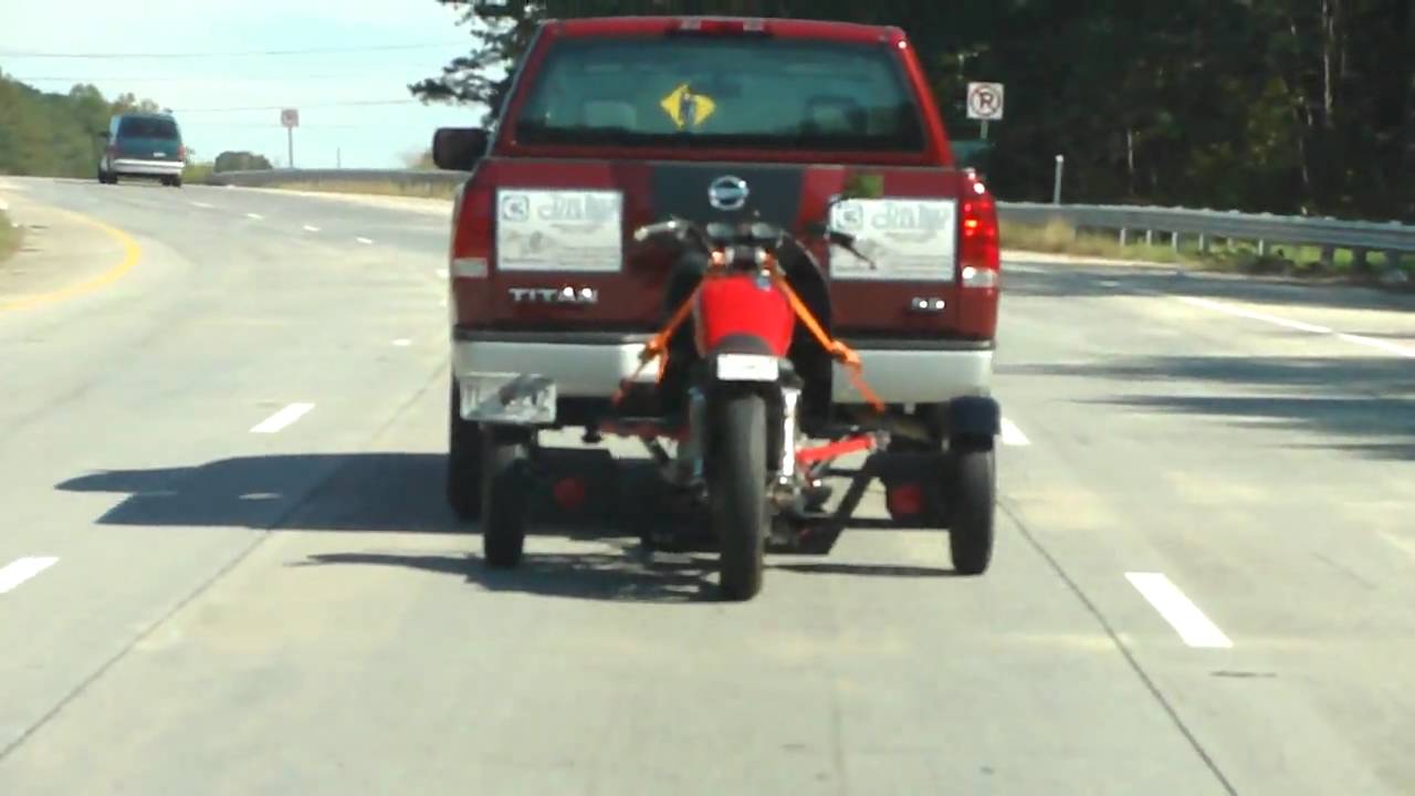 attaching chariot to bike