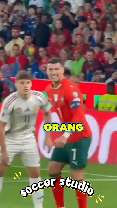 Ronaldo Has a Need to Poop While Playing #shorts #dubbingbola #ronaldo