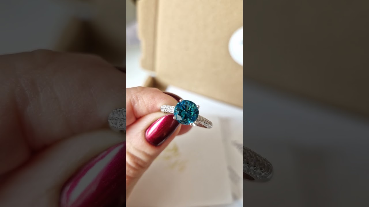 London Blue Topaz Ring 💙💍 Silver Ring Blue Topaz www.aliceglamshop.com 