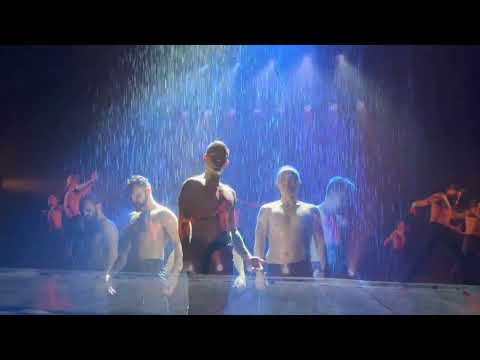 «Шоу под дождём» в Вологде - это полный восторг, посмотрите 5 мин из 2 часов танцевального шоу и вы.