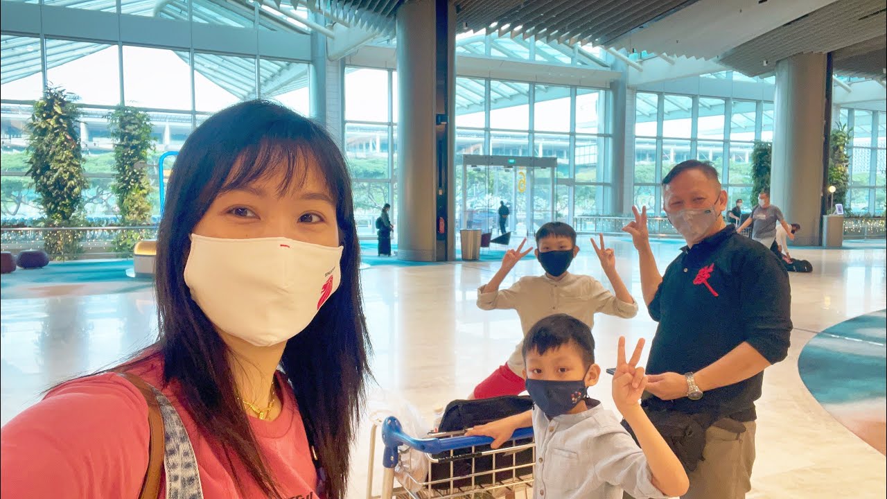 Singapore Airport check in || Singapore Airport  International at Departure hall || Tuoi Singapore