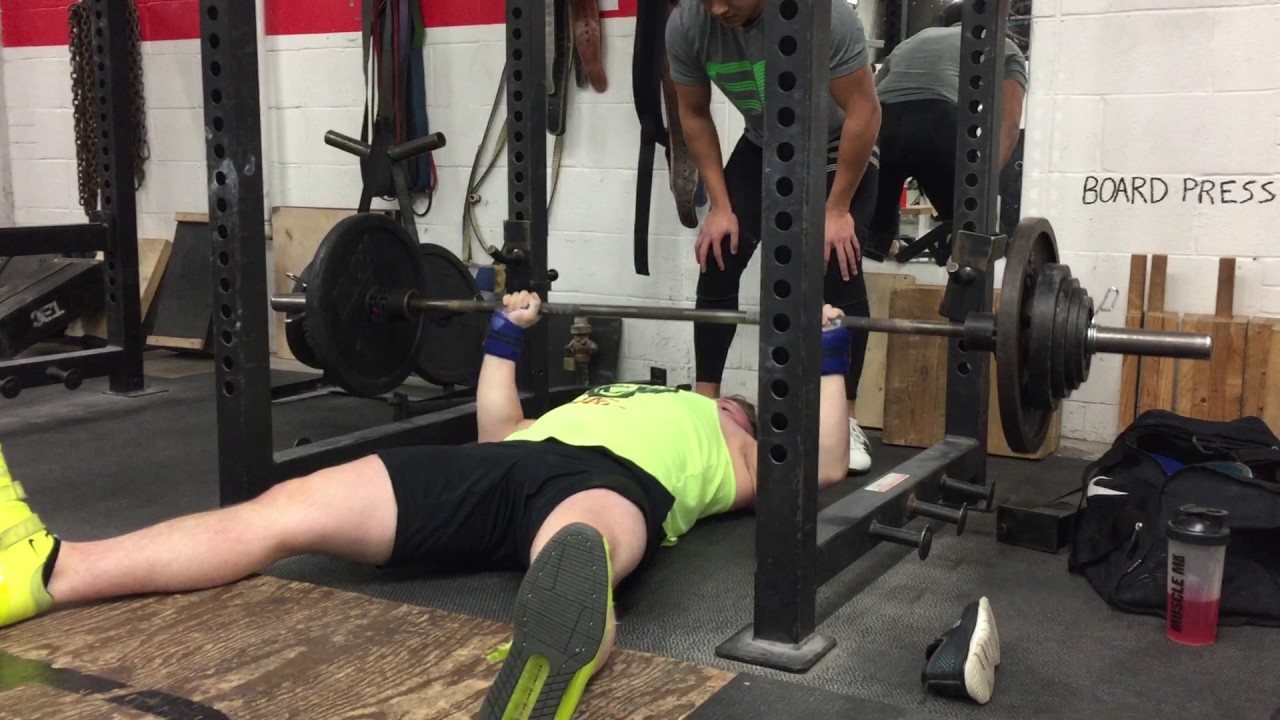 Floor press w/220lbs for 5 reps