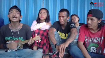 Putu Raden - nyanyi Bareng anak Punk - Negeri ngeri komplikasi