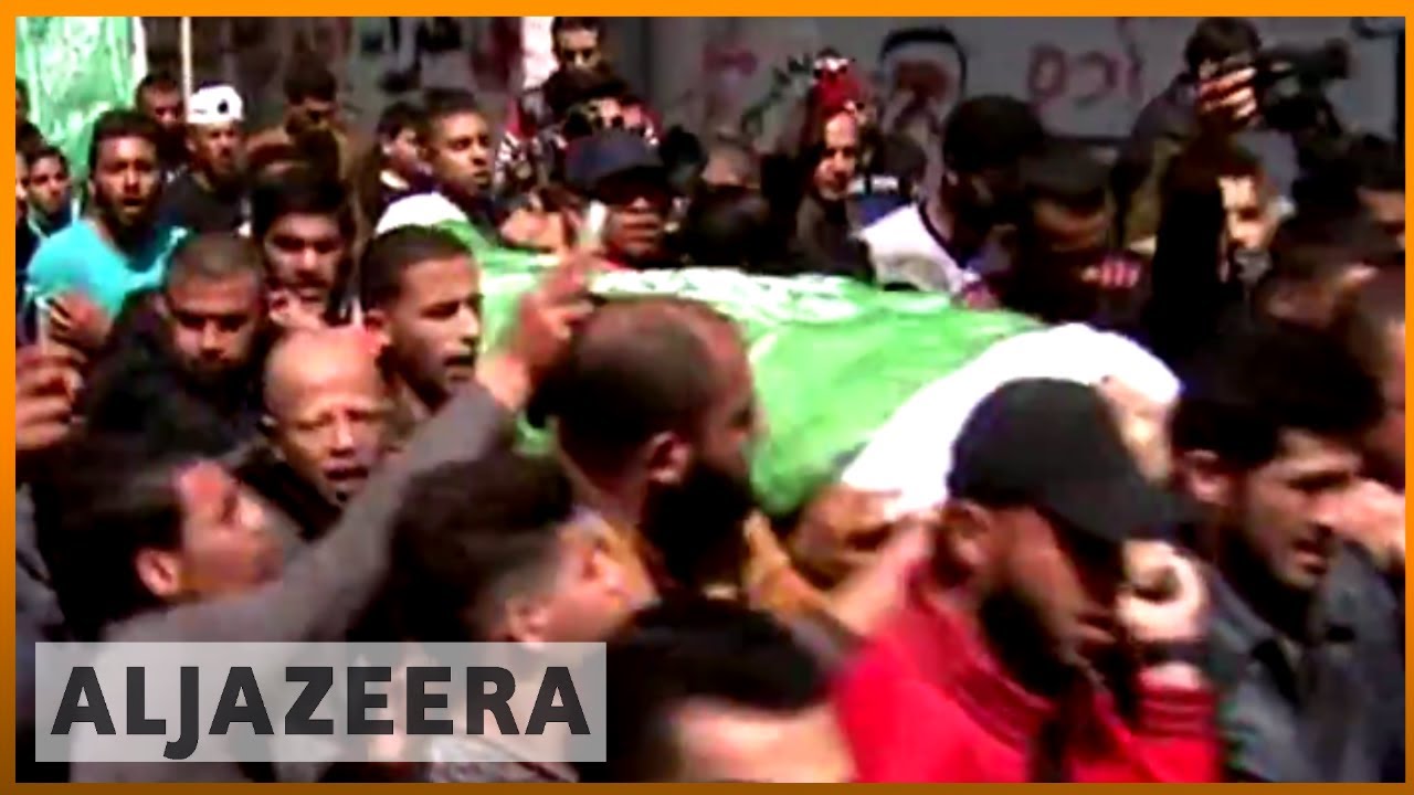 🇵🇸 بدء مراسم جنازة الفلسطينيين الذين قتلهم الجيش الإسرائيلي في يوم الأرض | الجزيرة الإنجليزية