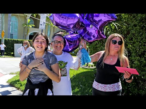 Birthday Girl Couldn't Have A Bat Mitzvah Party. Neighbors Organized A Parade