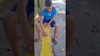 Desafio Virar 50 Cards No Ponto De Ônibus No Bafão