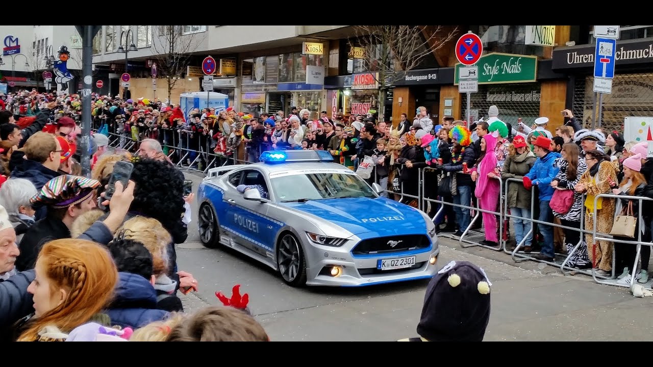Karneval Köln Rosenmontagszug 27 02 2017  Teil 1