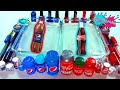 Mezclando Slime de Coca Cola VS Pepsi (rojo y azul) - Supermanualidades