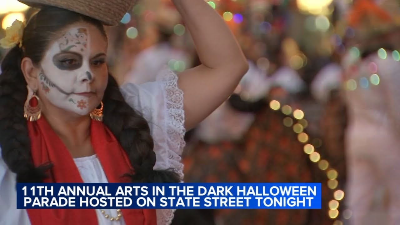Arts in the Dark Parade steps off in the Loop, celebrating Chicago's cultural landscape