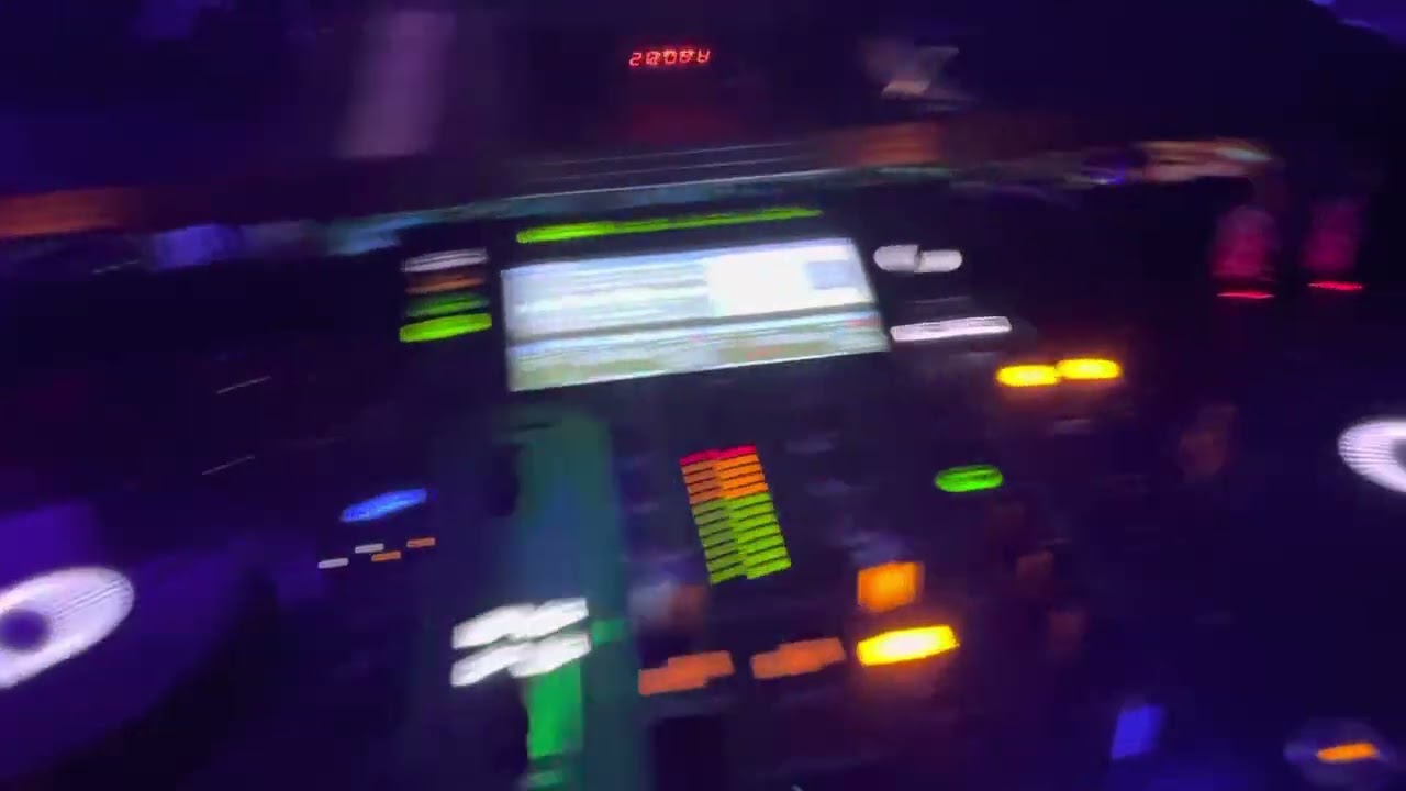 Short cut behind the decks @ Café Brazil in Lübeck (Soliparty) 2o23-o3-o3 🫶