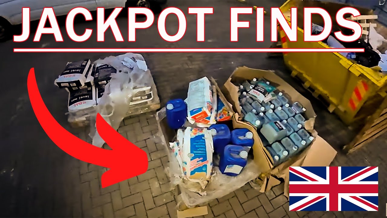 DUMPSTER DIVING AT UK RETAIL PARKS, YOU WONT BELIEVE WHAT I FIND.