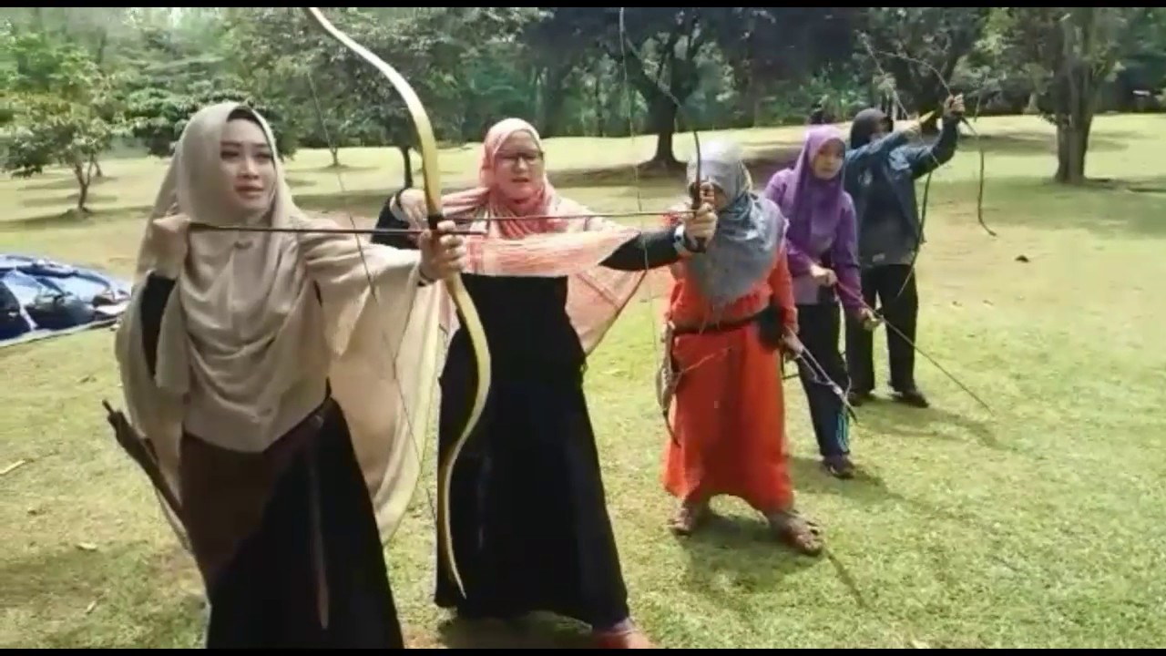 Lihat Panahan Wanita Muslimah Pemula Youtube Foto Bercadar Memanah