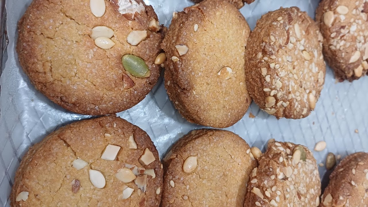 Atta ke bane Cookies Snack Sweet Cookies