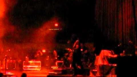 Orianthi emerges on stage in Hawaii.