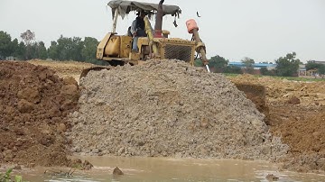 Best machinery land filling process Bulldozer dirt pushing skill operators| Komatsu Dozer D60P