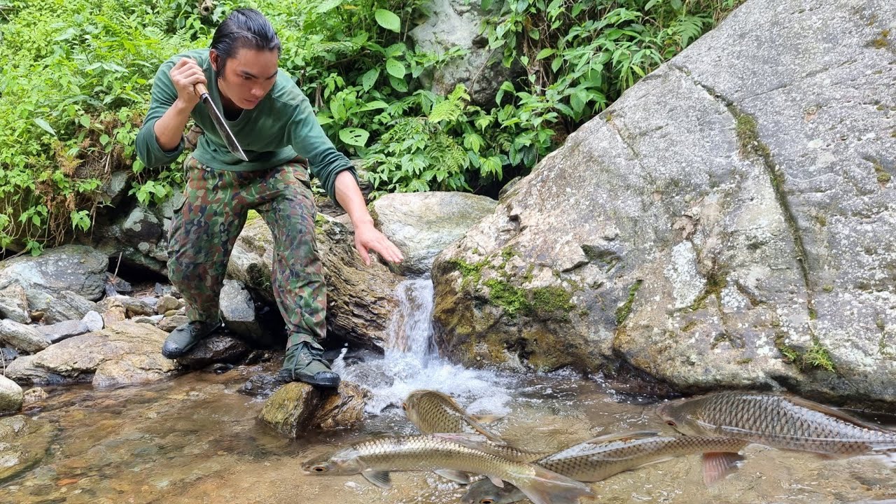 Survival alone, survival instincts, skills, catching all the fish in ...