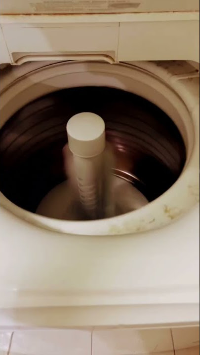 Opening a washing machine lid
