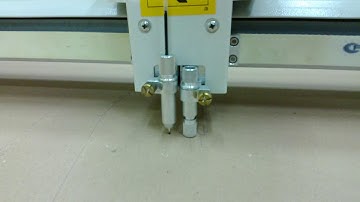 Máy cắt rập Jingwei EDO-1873R