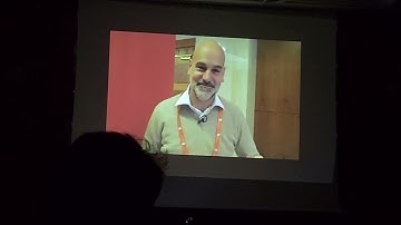 Watching aftermovie during Ubuntu Summit 2022 closing