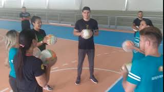 Aprendendo Voleibol Brincando 4 - Esamaz