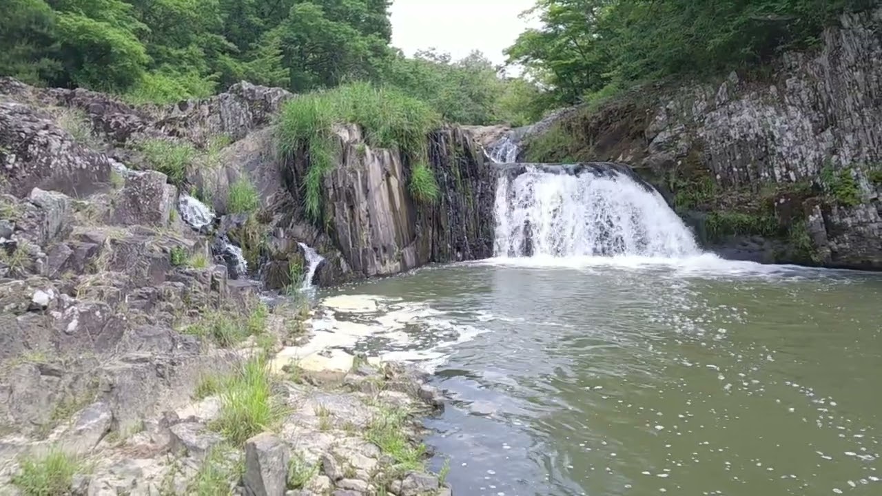 滝シリーズ 大川瀬大滝 三田市の見どころ - YouTube