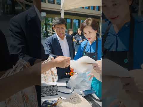 소통관앞 서삼석의원 농림축산식품해양수산위원회 위원장다운 바자회에서도 현금을 주며 상품구매를~ #서삼석 #바자회 #소통관 #불꽃뉴스tv