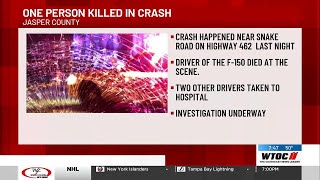 One dead in three-vehicle collision in Jasper County