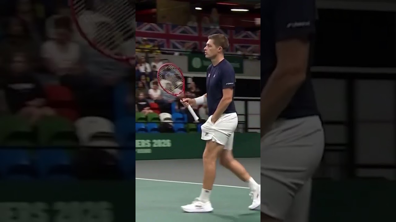 The perfect lob by Neal Skupski, with some help from the net… 😉 #daviscup #tennis #greatbritain