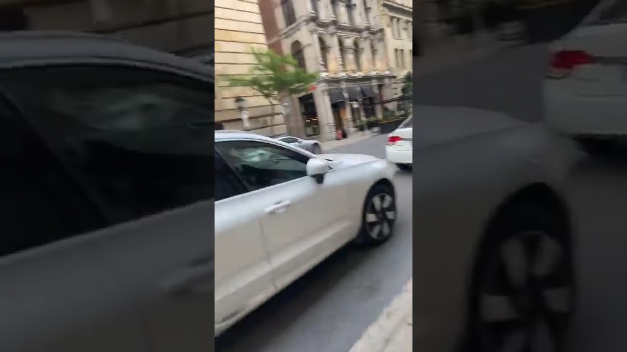 Slow afternoon sa Cobblestone Montreal