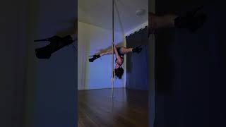 Siren Amanati Juliette Poledance