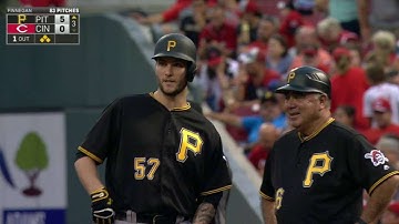 PIT@CIN: Williams works a walk with bases loaded