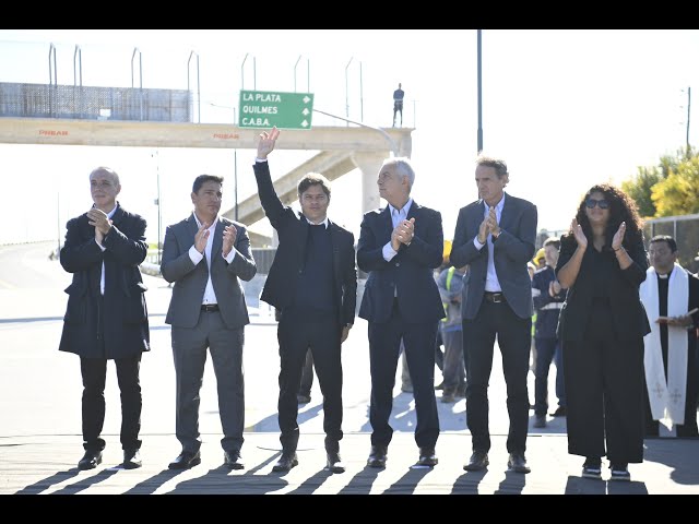 Inauguración del distribuidor vial que conecta la Autopista BsAs - La Plata con la Avenida 520.