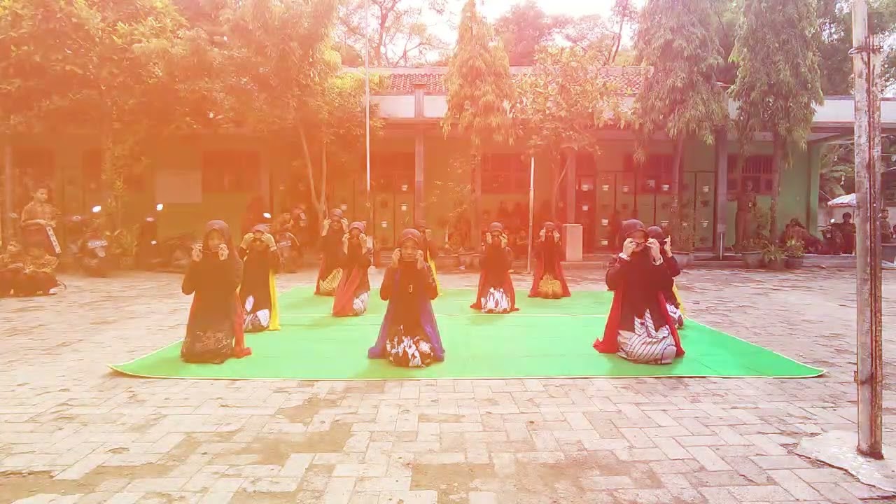 TARI KREASI PELANGGARAN. Special Perform Siswa SDN 1 Sogo.