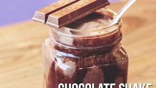 If there is anything in the world that chocolate. devour, delve and
dig into this chocolate shake without guilt. all your hump-day blues
will be battled out!...