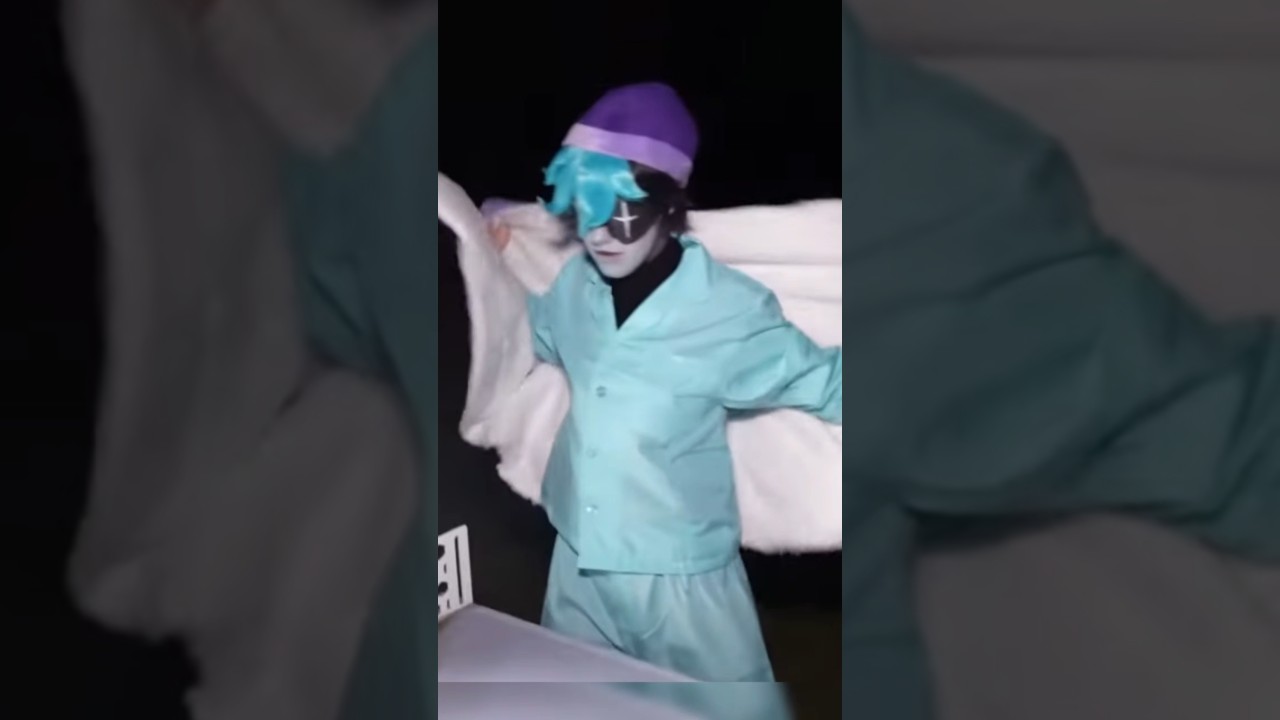 astro goes twisted #cosplay #dandysworld #robloxfunny #roblox #animationmeme #funny