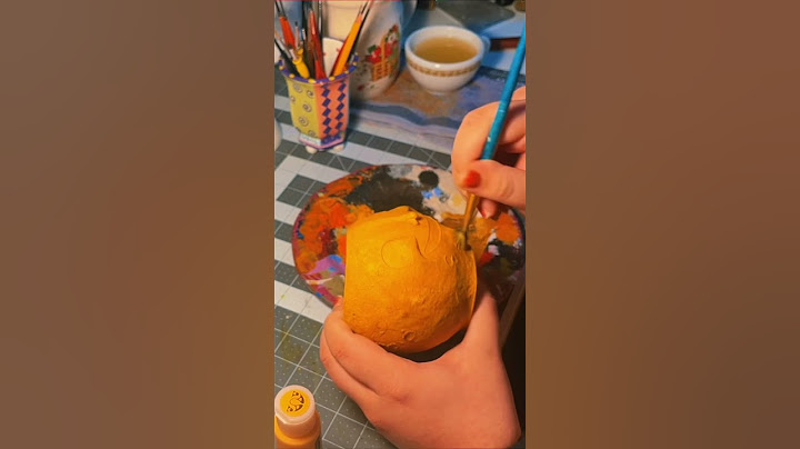Vintage Halloween bucket DIY! Check out my latest video for more! #vintagehalloween #halloween #diy