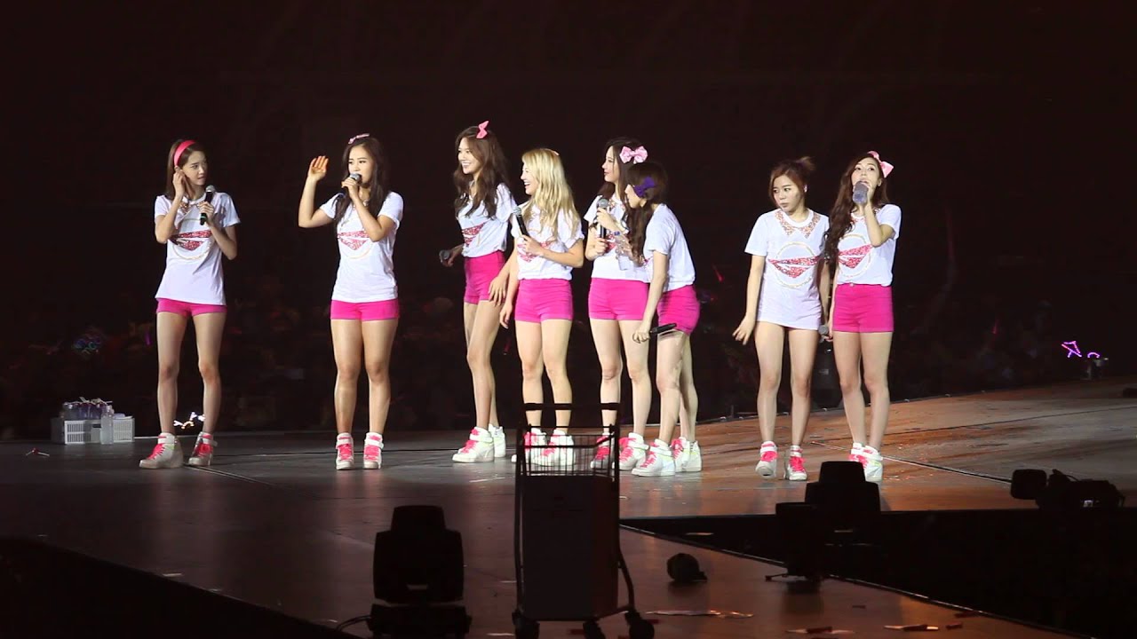 20131110 GG World Tour in Hong Kong - Twinkle + Ending [fancam]
