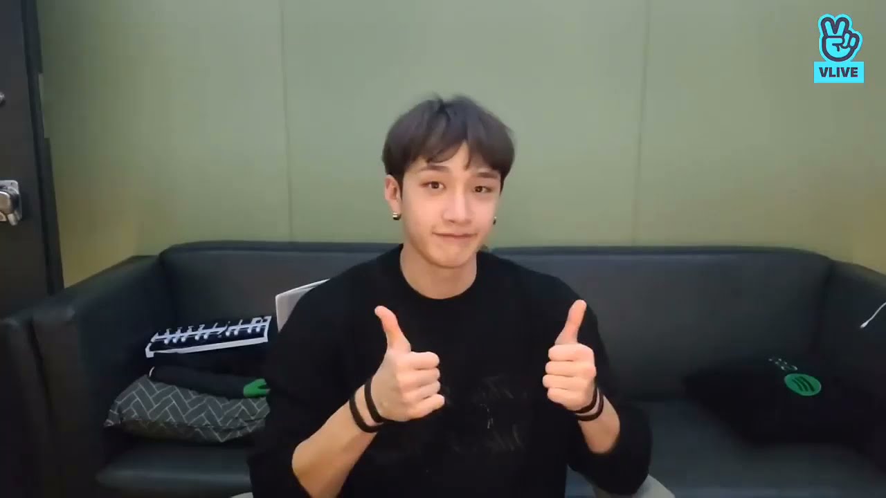 [ENG]Stray Kids Bang Chan Reaction to 'STICKER' by NCT 127+Compliments them