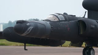 Spy plane launches with a grin ! U2 up close take off