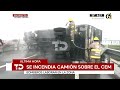 Tráiler se incendia en el Circuito Exterior Mexiquense y causa cierres viales
