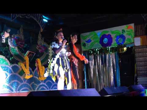 พื้นเมืองอีสาน-เดือนเพ็ญ อำนวยพร (อีสานเถิดเทิง 17/05/57) BY AEXT